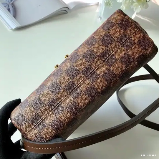 Cheap CROISETTE Louis Vuitton 0509